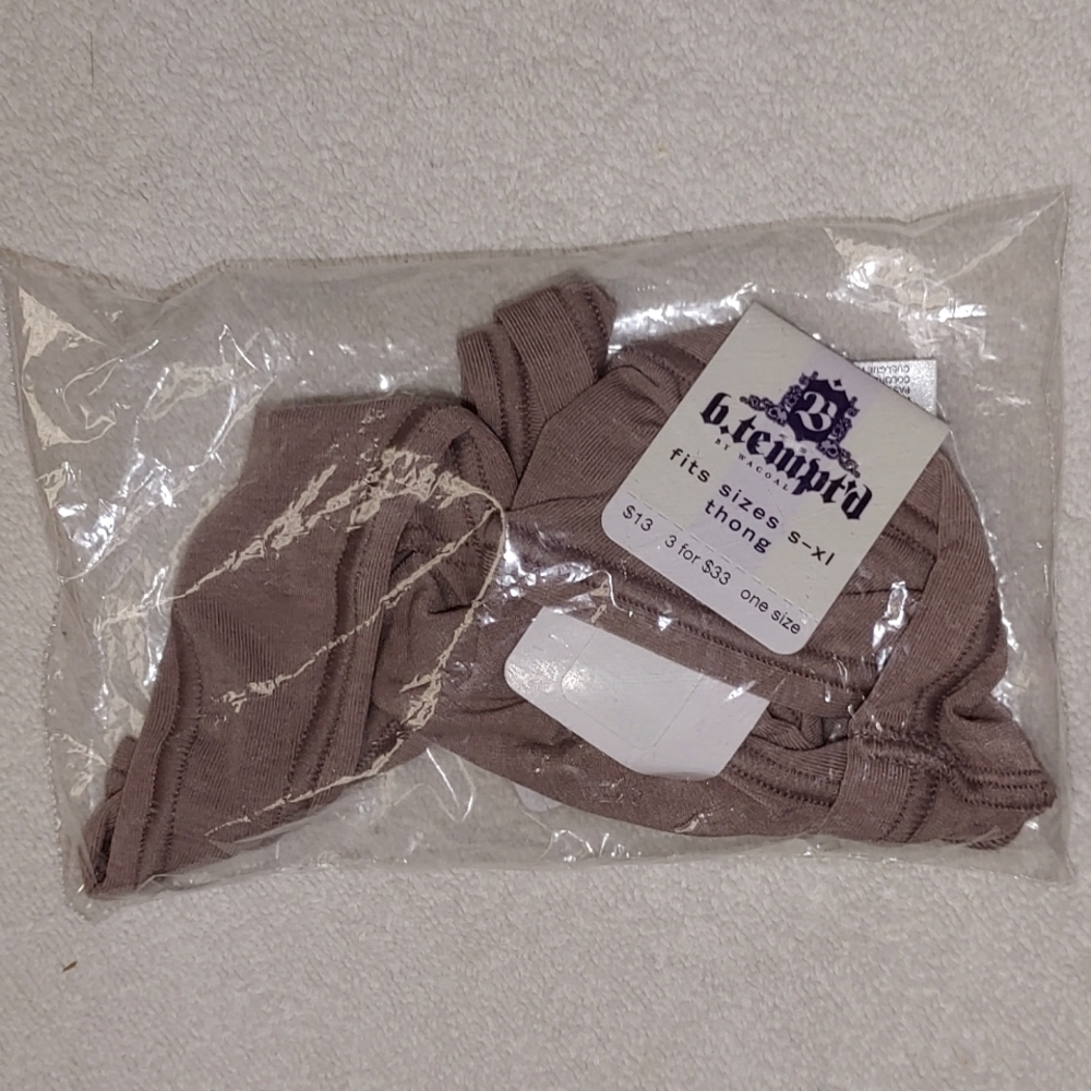 Wacoal Soft Thong - Picture 10 of 10